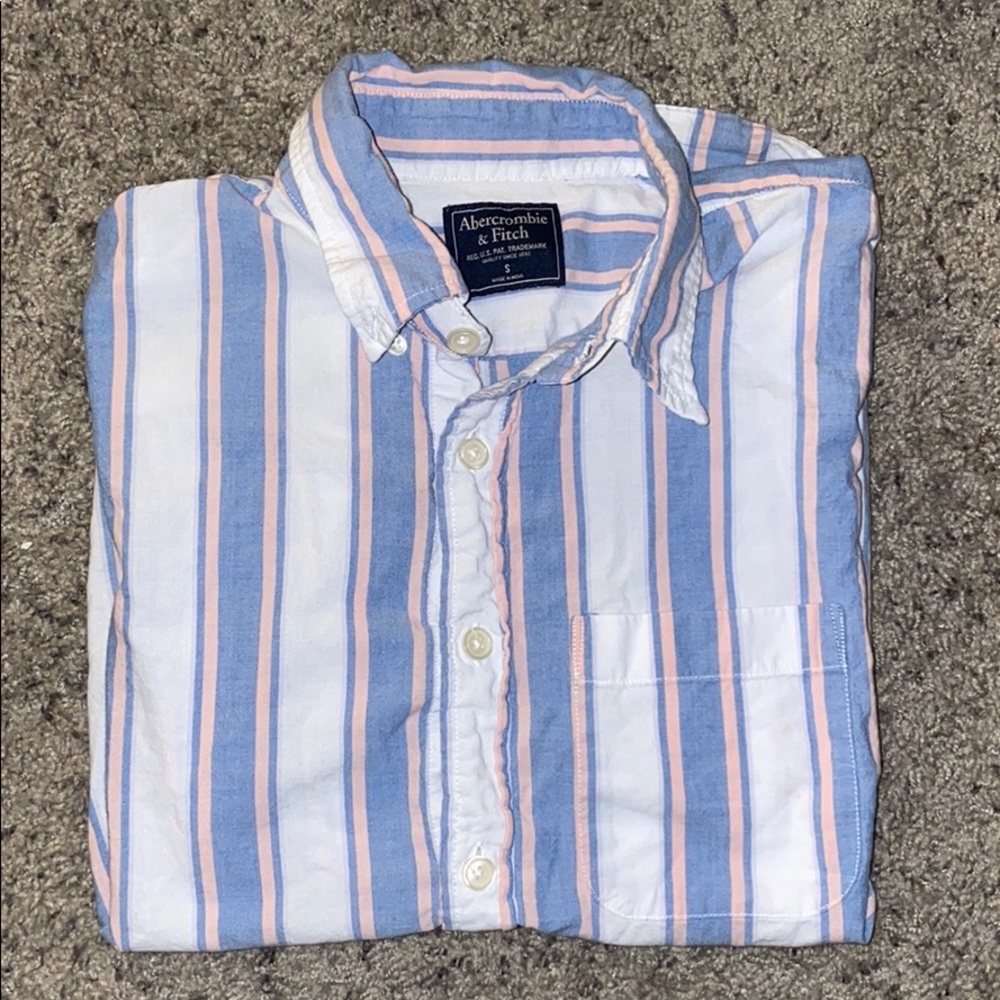Small • Pink/Blue • Short Sleeve A&F Button Down